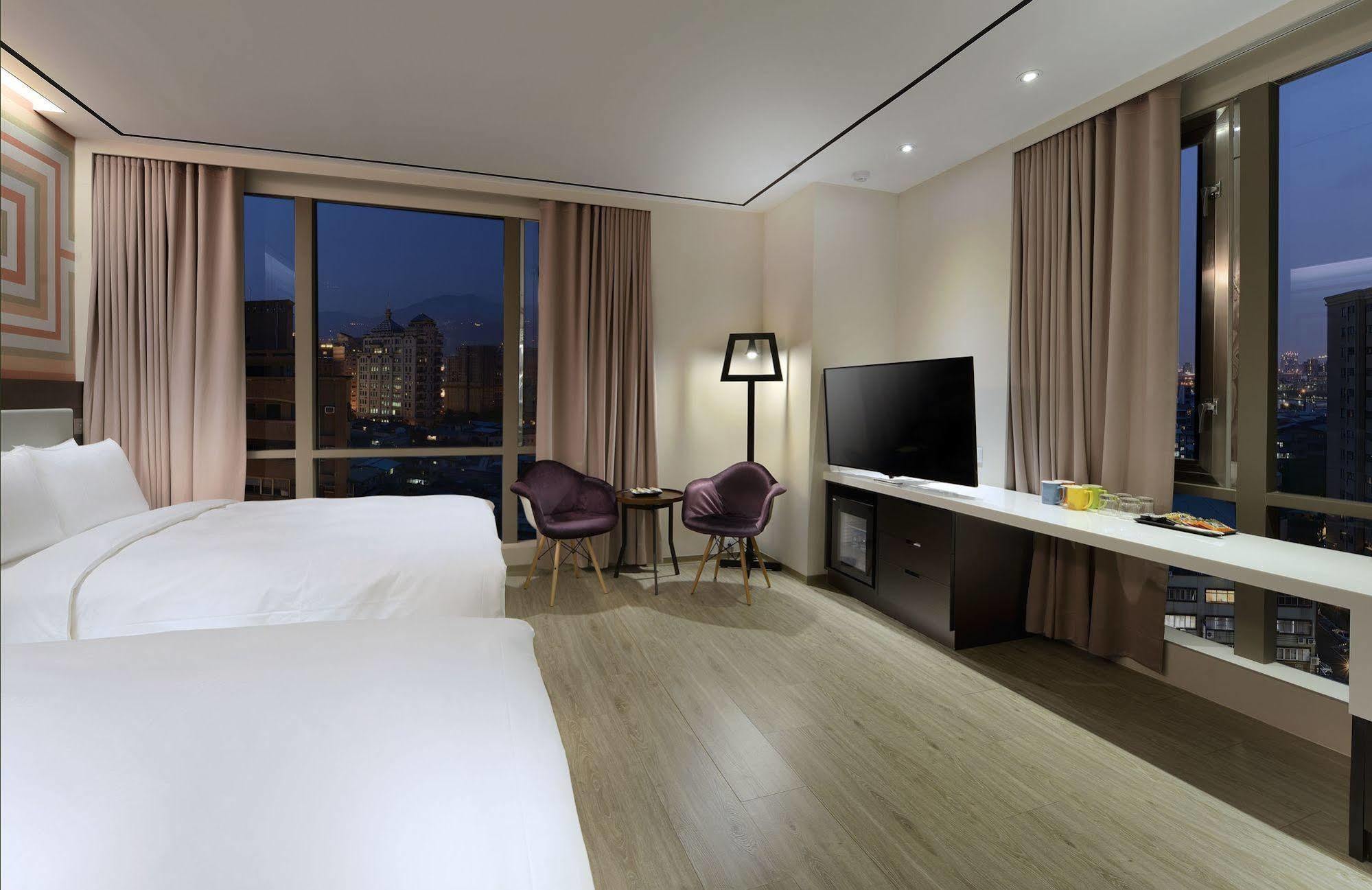 Uinn Business Hotel-Shihlin Тайбэй Экстерьер фото